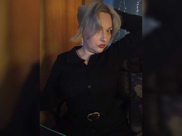 Tanysha-1's BongaCams show and profile