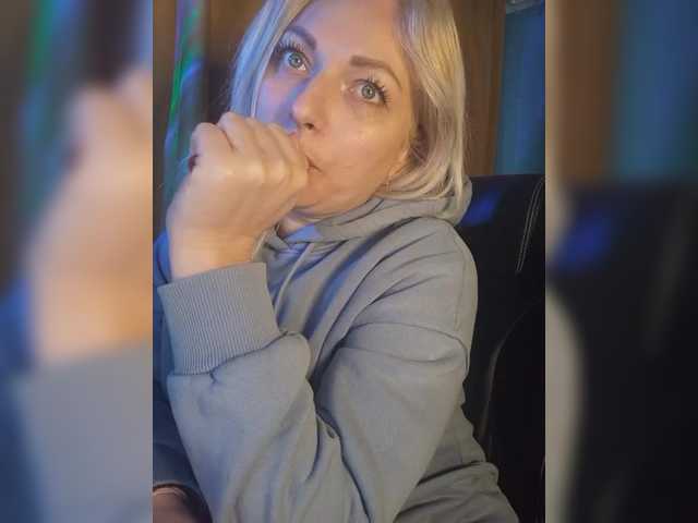 Tanysha-1's BongaCams show and profile