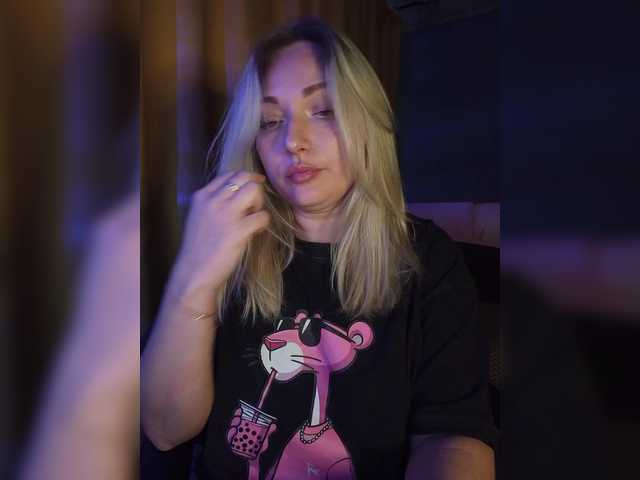 Tanysha-1's BongaCams show and profile