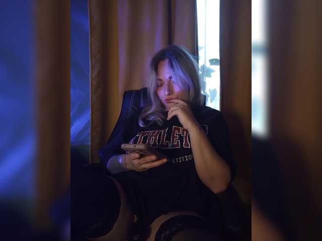 Tanysha-1 Nude Live Sex Shows