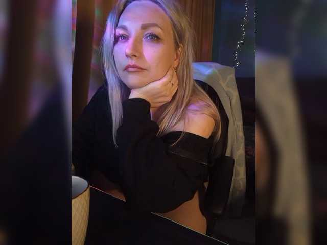 Tanysha-1's BongaCams show and profile
