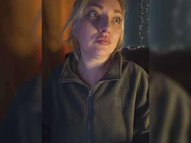 Tanysha-1's BongaCams show and profile