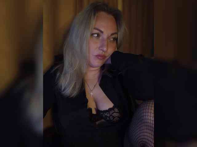 Tanysha-1 Live Webcam on BongaCams