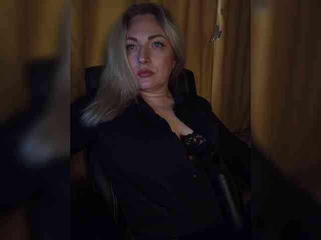 Tanysha-1 Live Webcam on BongaCams