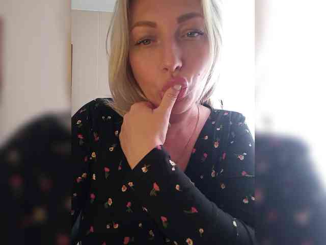 Tanysha-1 webcam