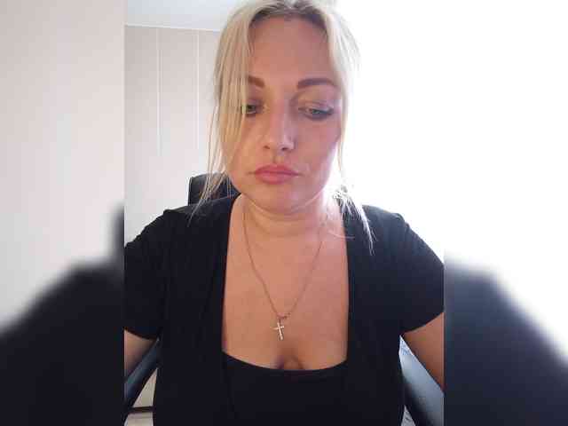 Tanysha-1 Live Webcam on BongaCams