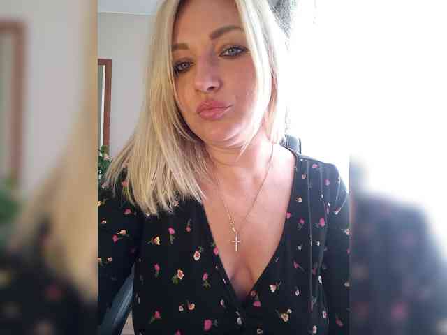 Tanysha-1 webcam