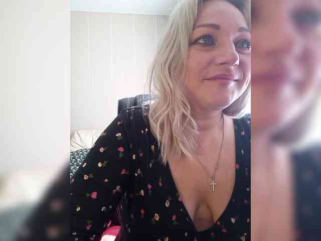 Tanysha-1 Live Webcam on BongaCams