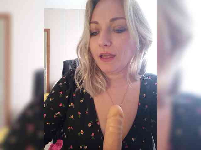 Tanysha-1 webcam