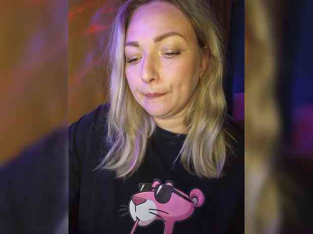 Tanysha-1 Live Webcam on BongaCams