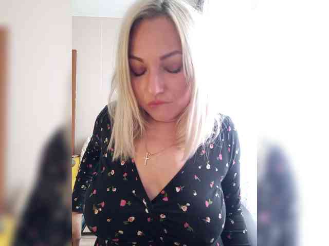 Tanysha-1 Live Webcam on BongaCams
