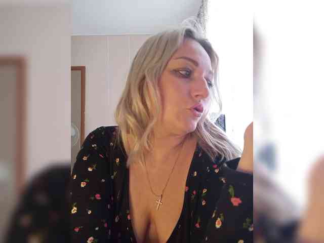 Tanysha-1 webcam
