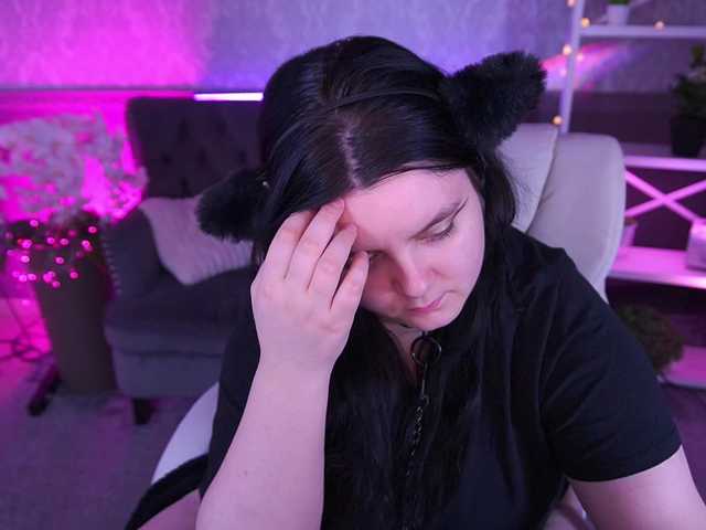 LittleShyy's BongaCams show and profile