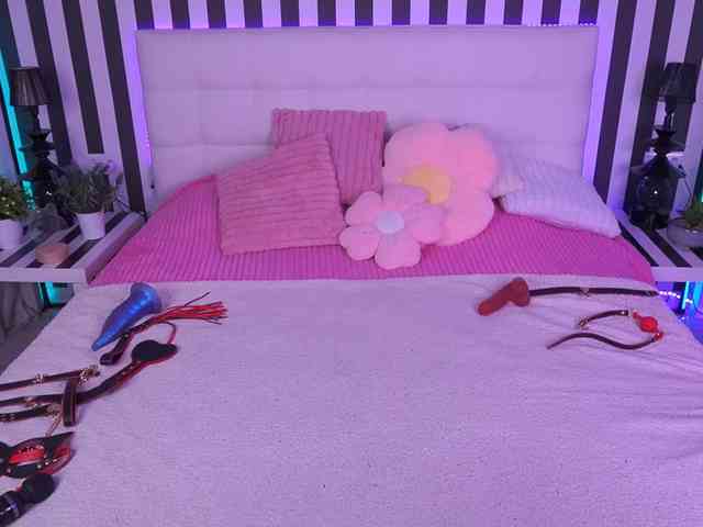 LittleShyy Live Webcam on BongaCams