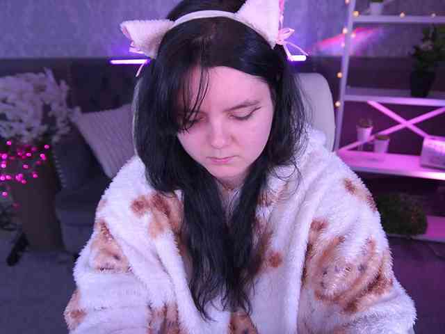 LittleShyy Live Webcam on BongaCams