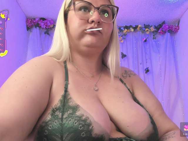 sweetbambi-23's BongaCams show and profile