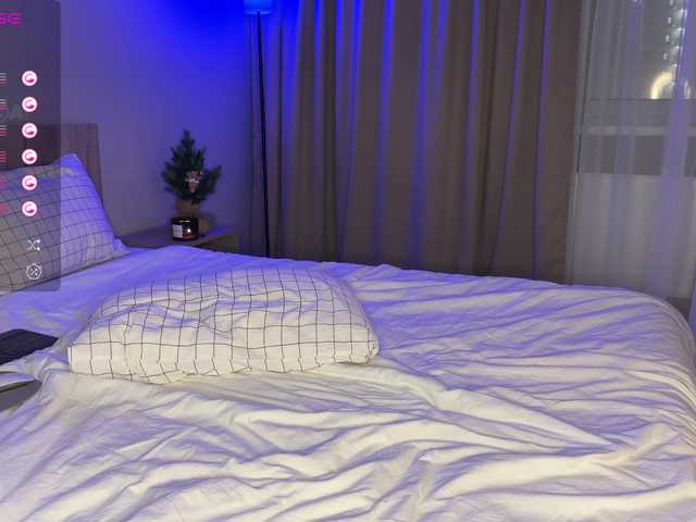 SOFICUMS Nude Live Sex Shows