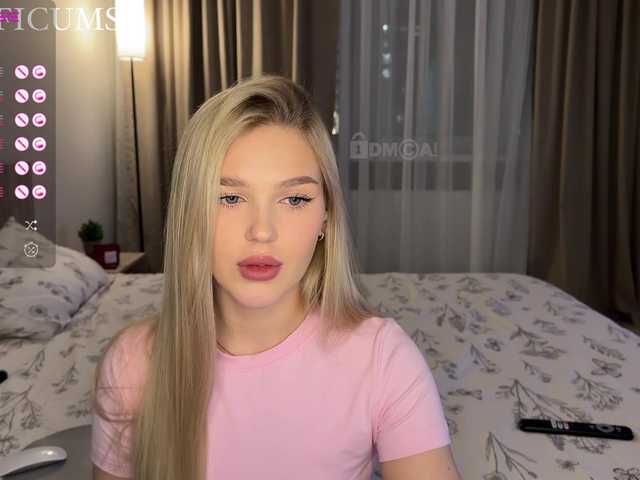 SOFICUMS's BongaCams show and profile