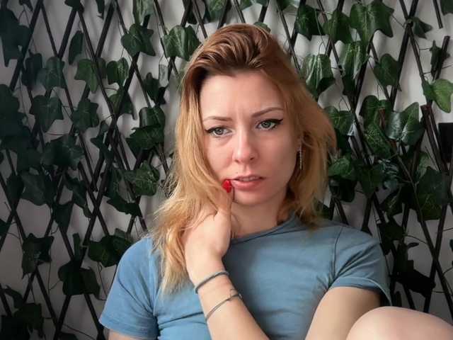 karo131324's BongaCams show and profile