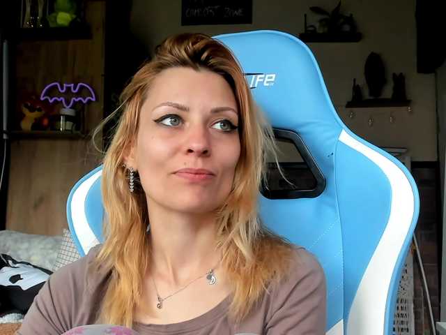 karo131324's BongaCams show and profile