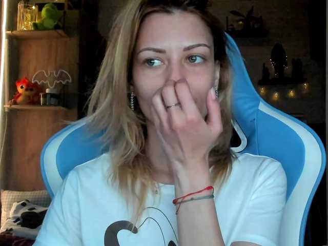 karo131324's BongaCams show and profile