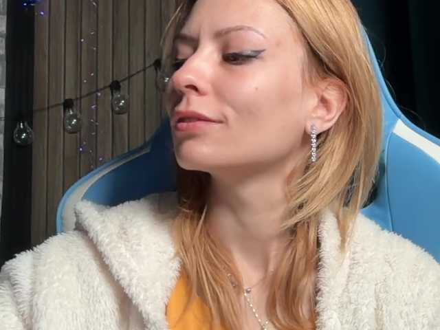 karo131324's BongaCams show and profile