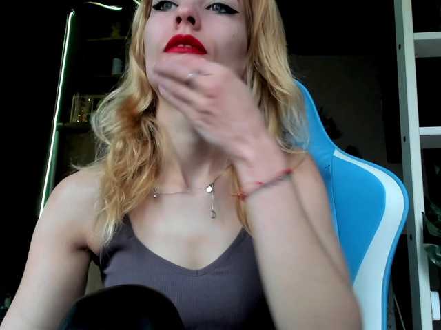 karo131324's BongaCams show and profile