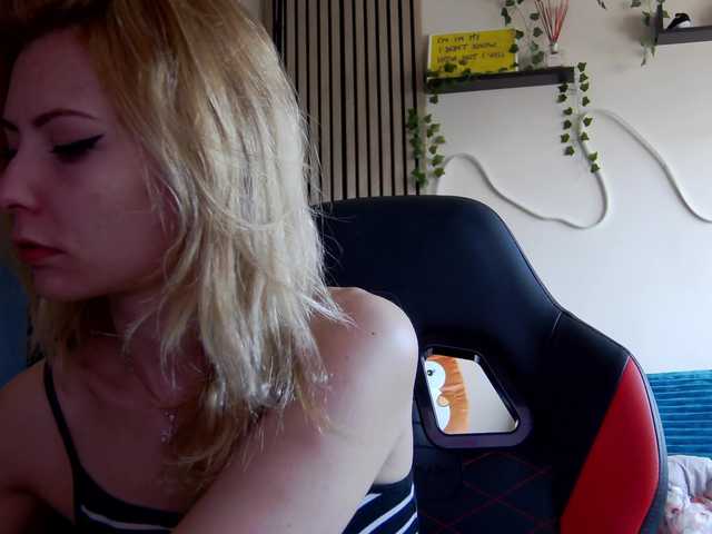 karo131324's BongaCams show and profile
