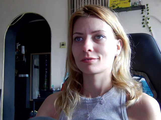 karo131324's BongaCams show and profile