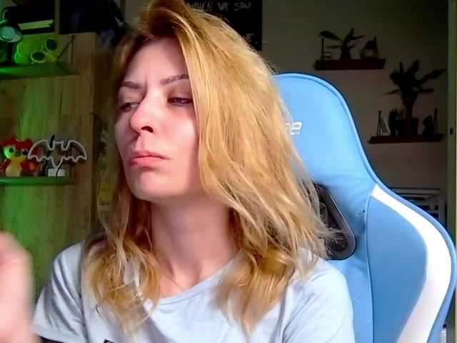 karo131324's BongaCams show and profile