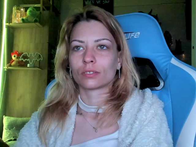 karo131324's BongaCams show and profile