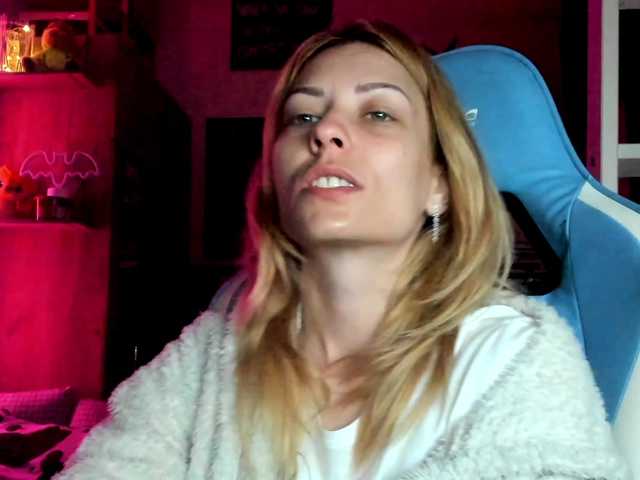 karo131324's BongaCams show and profile