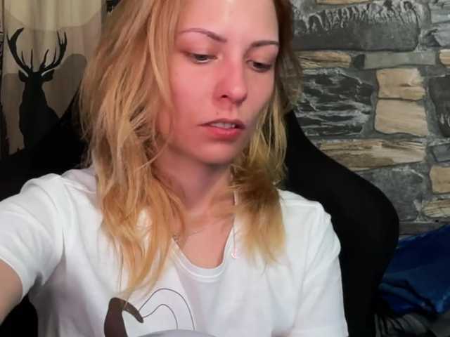 karo131324's BongaCams show and profile