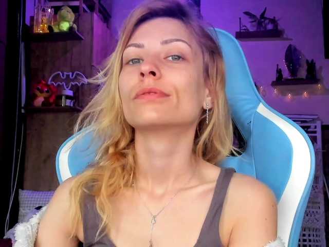 karo131324's BongaCams show and profile