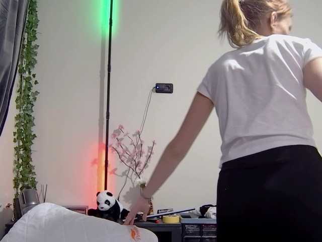 karo131324's BongaCams show and profile