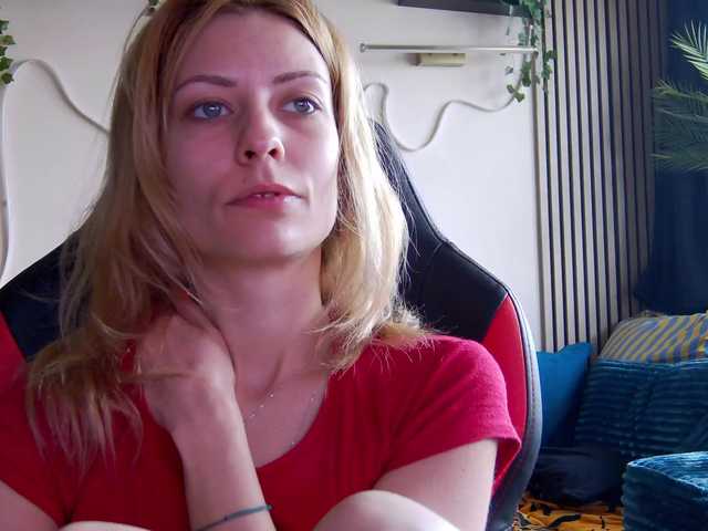 karo131324's BongaCams show and profile