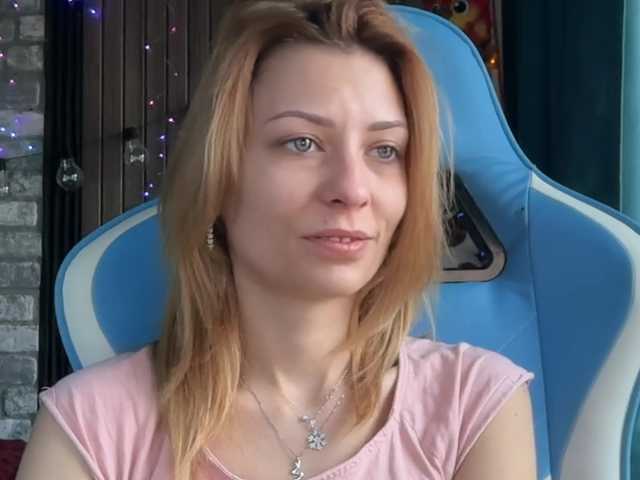 karo131324 from BongaCams