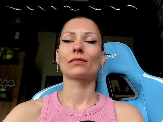 karo131324's BongaCams show and profile