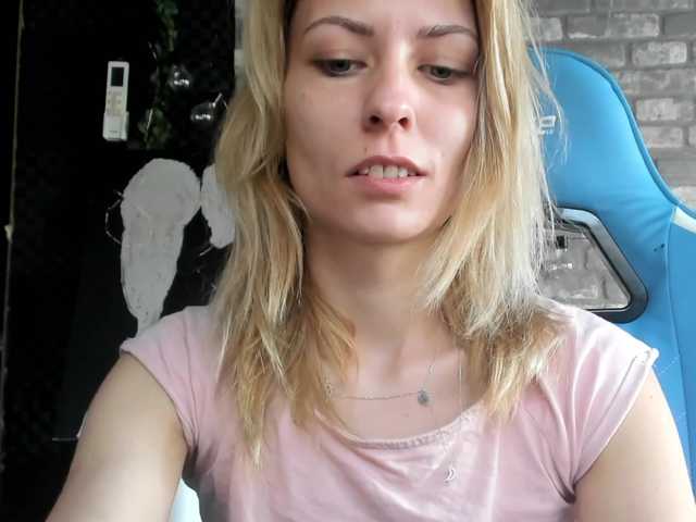 karo131324's BongaCams show and profile