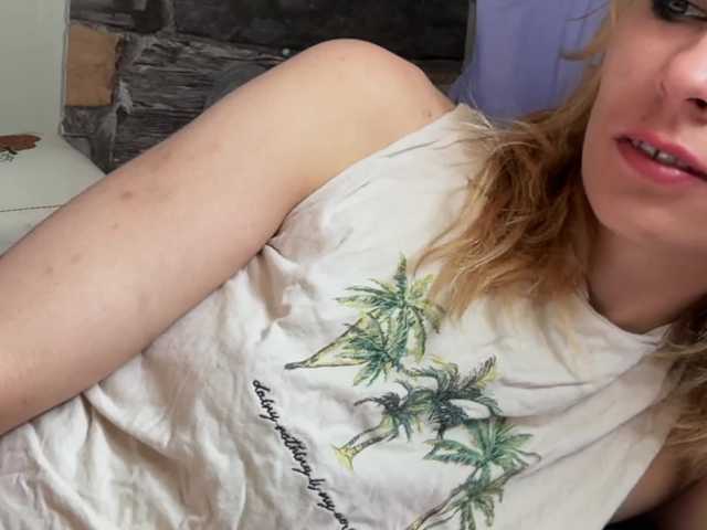 karo131324's BongaCams show and profile