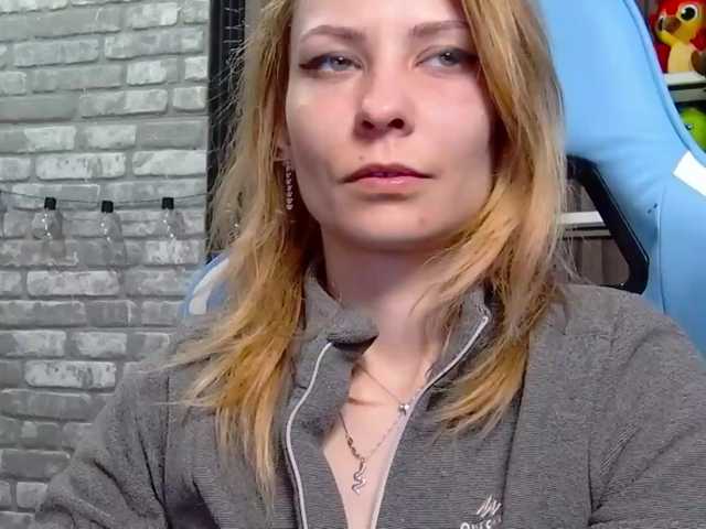 karo131324's BongaCams show and profile