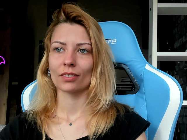 karo131324's BongaCams show and profile