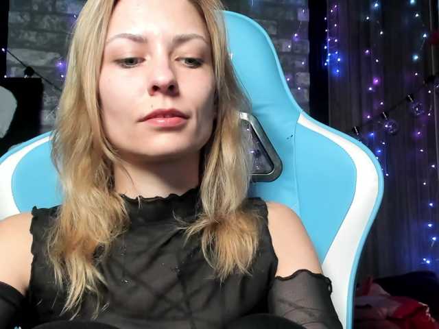 karo131324's BongaCams show and profile