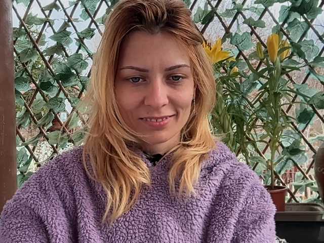 karo131324's BongaCams show and profile