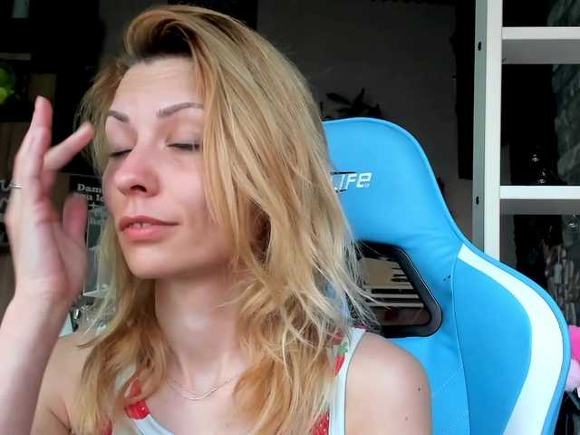 karo131324 live cam profile