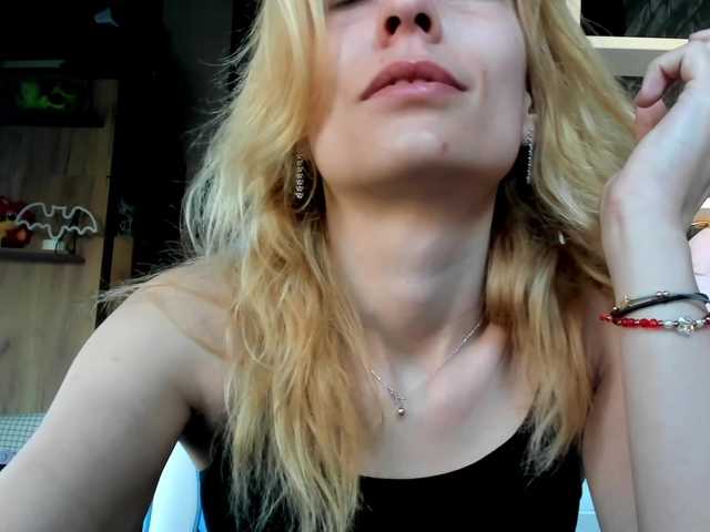 karo131324's BongaCams show and profile