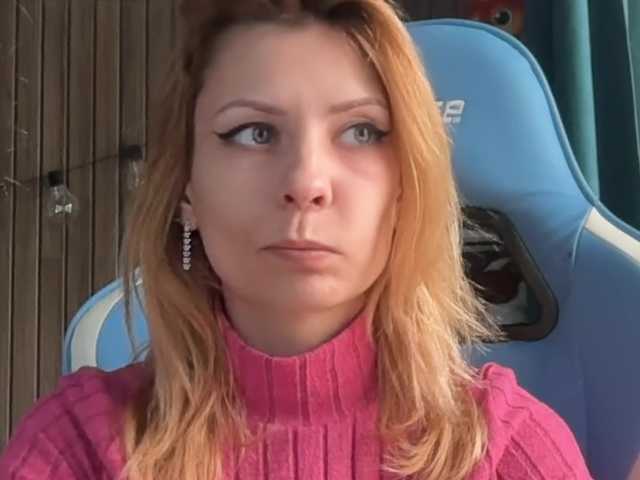 karo131324's BongaCams show and profile