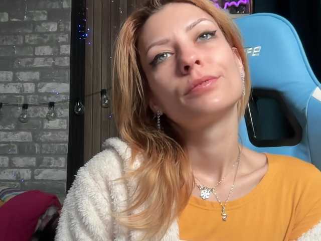 karo131324's BongaCams show and profile