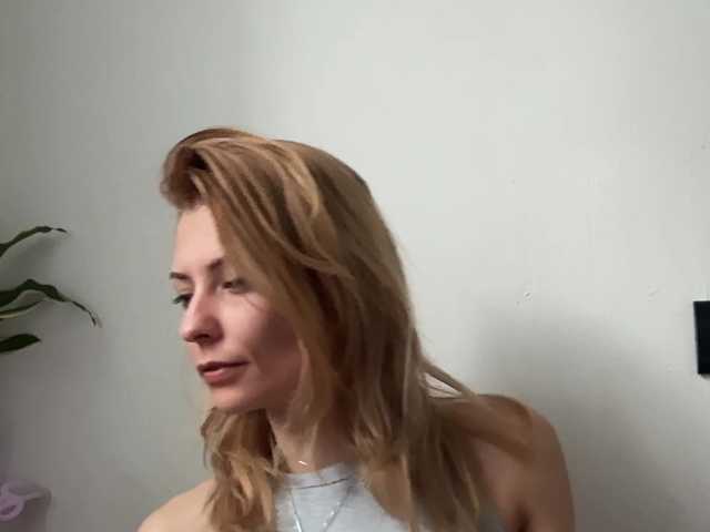 karo131324's BongaCams show and profile