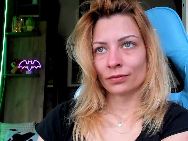 karo131324's BongaCams show and profile
